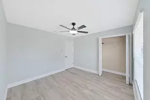 1025 Lake Avoca Pl, Tarpon Springs, FL 34689 - Photo 40