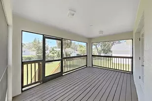 1025 Lake Avoca Pl, Tarpon Springs, FL 34689 - Photo 4
