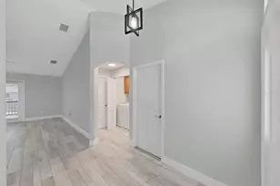 1025 Lake Avoca Pl, Tarpon Springs, FL 34689 - Photo 24