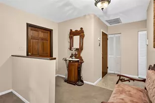 910 Hillside Dr, Lutz, FL 33549 - Photo 8