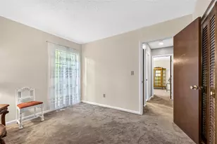 910 Hillside Dr, Lutz, FL 33549 - Photo 16