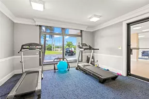 7100 Sunshine Skyway Ln S, Saint Petersburg, FL 33711 - Photo 36