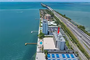 7100 Sunshine Skyway Ln S, Saint Petersburg, FL 33711 - Photo 46