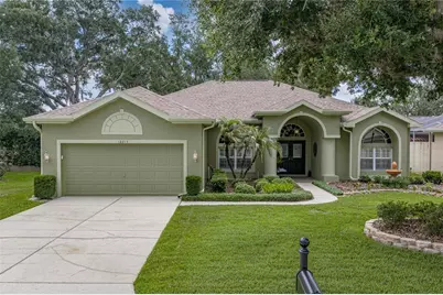 12215 Woodlands Circle, Dade City, FL 33525 - Photo 6