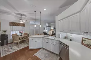 12215 Woodlands Cir, Dade City, FL 33525 - Photo 20