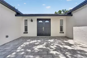 12114 Rhonda Terrace, Seminole, FL 33772 - Photo 6