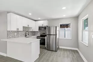 14906 N Bayshore Dr, Madeira Beach, FL 33708 - Photo 8