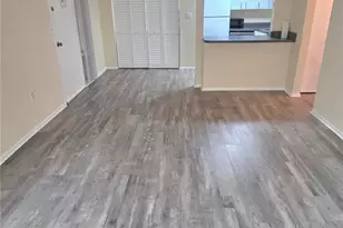 8605 Huron Ct, Tampa, FL 33614 - Photo 6