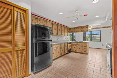 505 Village Oak Drive, Tarpon Springs, FL 34689 - Photo 12