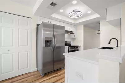 5817 Park Street N #302, Saint Petersburg, FL 33709 - Photo 8