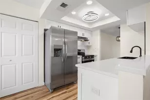 5817 Park St N, Saint Petersburg, FL 33709 - Photo 8