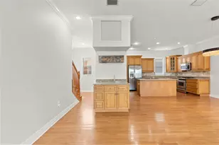 905 Villa Venicia Way, Tampa, FL 33606 - Photo 18