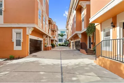905 Villa Venicia Way, Tampa, FL 33606 - Photo 46
