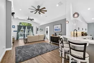 12321 Glenfield Ave, Tampa, FL 33626 - Photo 4