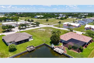 304 SW 3rd Place, Cape Coral, FL 33991 - Photo 4