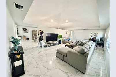 6004 Memorial Highway, Tampa, FL 33615 - Photo 2