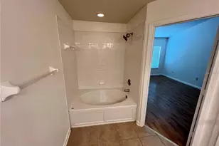 26543 Castleview Way, Wesley Chapel, FL 33544 - Photo 20