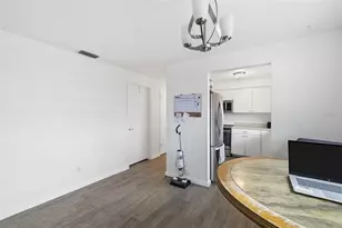 8952 Narcissus Ave, Seminole, FL 33777 - Photo 10