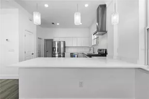 2141 Upton Ct S, Saint Petersburg, FL 33712 - Photo 8