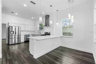 2141 Upton Ct S, Saint Petersburg, FL 33712 - Photo 6