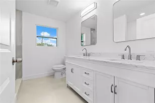 2141 Upton Ct S, Saint Petersburg, FL 33712 - Photo 44