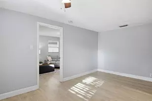 2815 N Taliaferro Ave, Tampa, FL 33602 - Photo 12