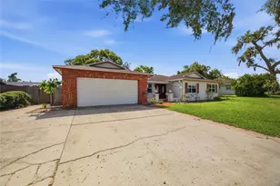 2969 Forest Cir, Seffner, FL 33584 - Photo 2