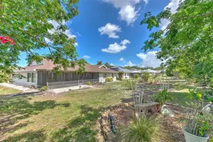 1812 New Bedford Dr, Sun City Center, FL 33573 - Photo 40