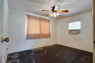 5801 7th Ave S, Saint Petersburg, FL 33707 - Photo 14