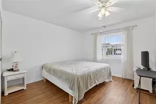 213 Glen Ellen Pl, Sun City Center, FL 33573 - Photo 26
