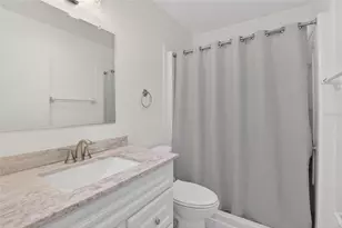213 Glen Ellen Pl, Sun City Center, FL 33573 - Photo 26