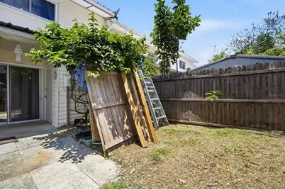 10017 N 52nd Street, Tampa, FL 33617 - Photo 24