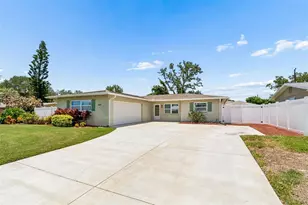 13541 87th Pl, Seminole, FL 33776 - Photo 2