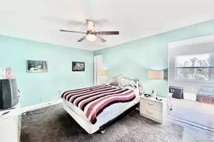 5227 81st Ln N, Saint Petersburg, FL 33709 - Photo 6