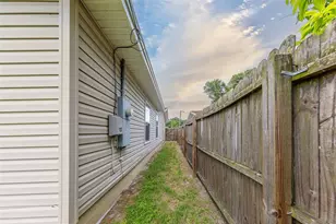 3428 39th St N, Saint Petersburg, FL 33713 - Photo 46