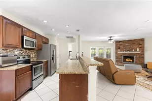 15701 Country Lake Dr, Tampa, FL 33624 - Photo 12