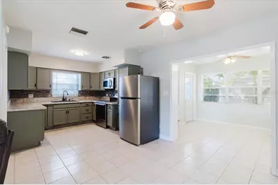 6212 Florida Circle W, Apollo Beach, FL 33572 - Photo 8