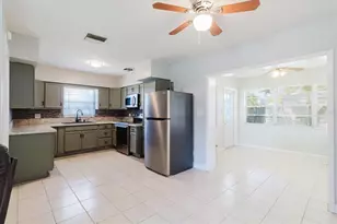 6212 Florida Cir W, Apollo Beach, FL 33572 - Photo 8