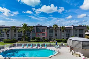 712 Cordova Greens, Seminole, FL 33777 - Photo 2