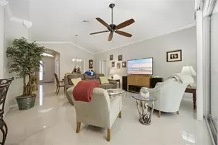 15107 Monet Dr, Tampa, FL 33613 - Photo 8
