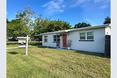 1851 50th Avenue N, Saint Petersburg, FL 33714 - Photo 1