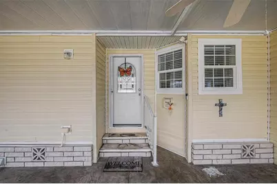 37200 Neukom Avenue, Zephyrhills, FL 33541 - Photo 4