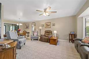 6352 Huntington Dr, Zephyrhills, FL 33542 - Photo 6