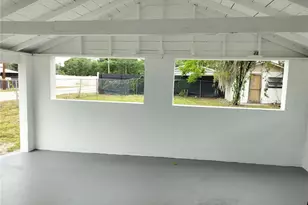 2135 Elizabeth St, Lakeland, FL 33815 - Photo 16