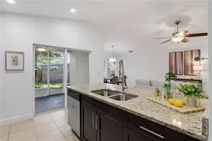 2107 W Clifton St, Tampa, FL 33603 - Photo 12