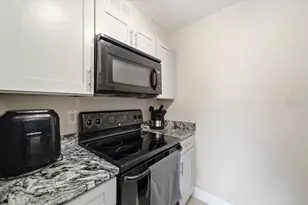 4843 Coquina Key Dr SE, Saint Petersburg, FL 33705 - Photo 16