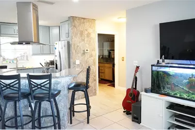 424 Lake Point Court #5A, Sun City Center, FL 33573 - Photo 6