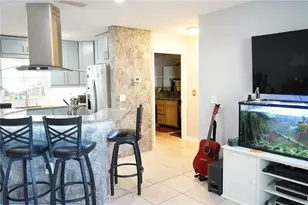 424 Lake Point Ct, Sun City Center, FL 33573 - Photo 6