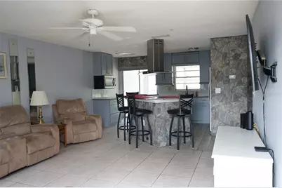 424 Lake Point Court #5A, Sun City Center, FL 33573 - Photo 4