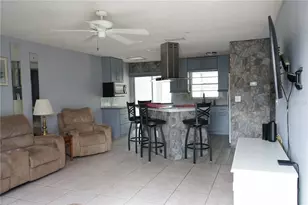 424 Lake Point Ct, Sun City Center, FL 33573 - Photo 4